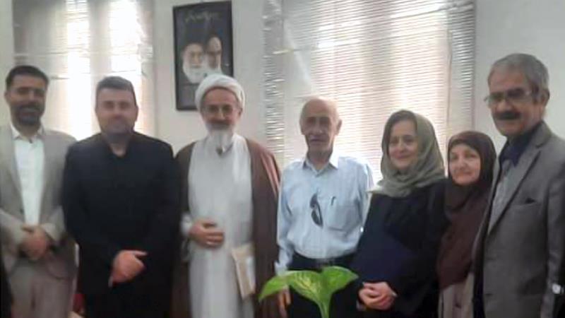 نشست صمیمی بازنشستگان و مدیر استان گلستان با نماینده ولی‌فقیه در گرگان