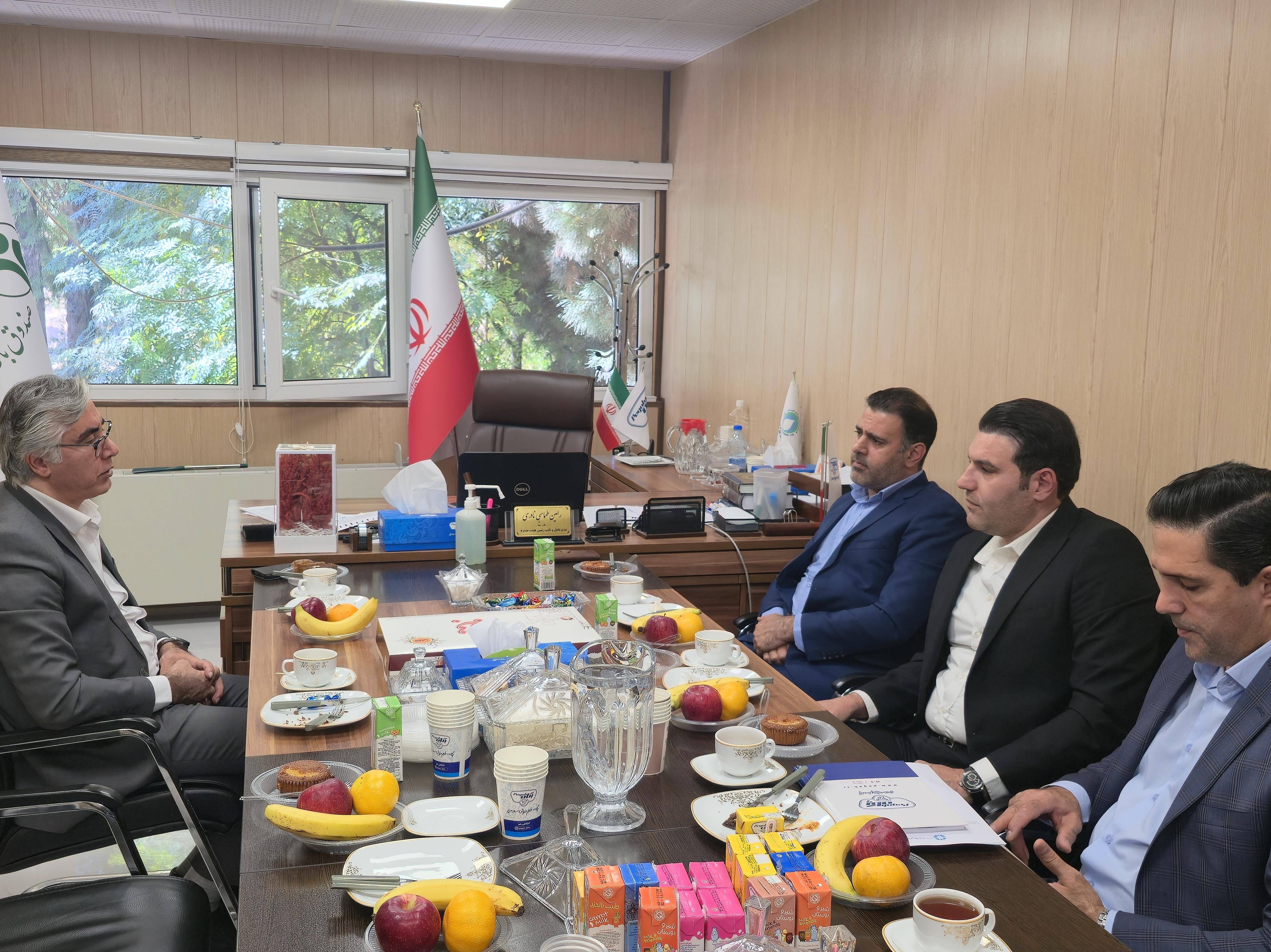 دیدار مدیر صندوق بازنشستگی استان لرستان با مدیرعامل شرکت شیر پگاه لرستان