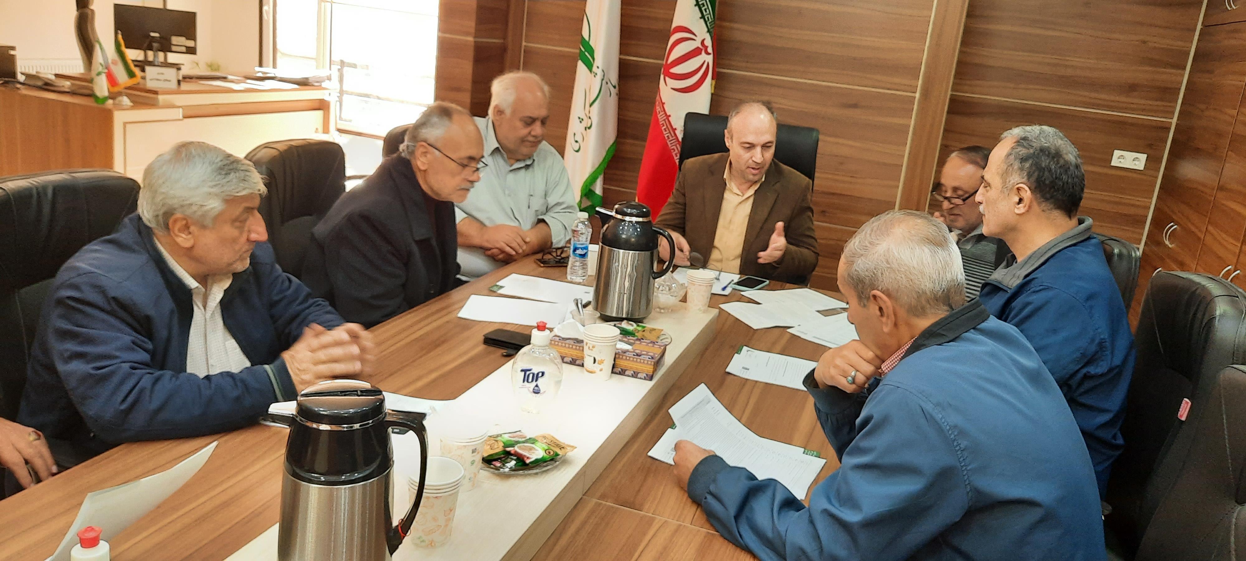 جلسه هم اندیشی مدیر صندوق بازنشستگی کشوری استان قزوین با رؤسای کانون های استان در جهت پیشنهادات تعهدات قرارداد بیمه تکمیلی سال 1405 2