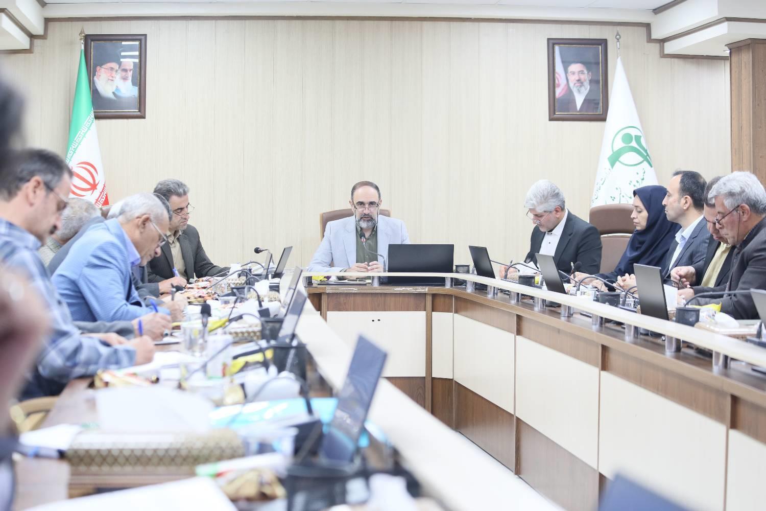 فراخوان صندوق بازنشستگی برای مشارکت شرکت‌های بیمه‌گر در مناقصه ۱۴۰۵/ برگزاری نشست مشورتی با کانون‌های بازنشستگی و فعالان صنعت