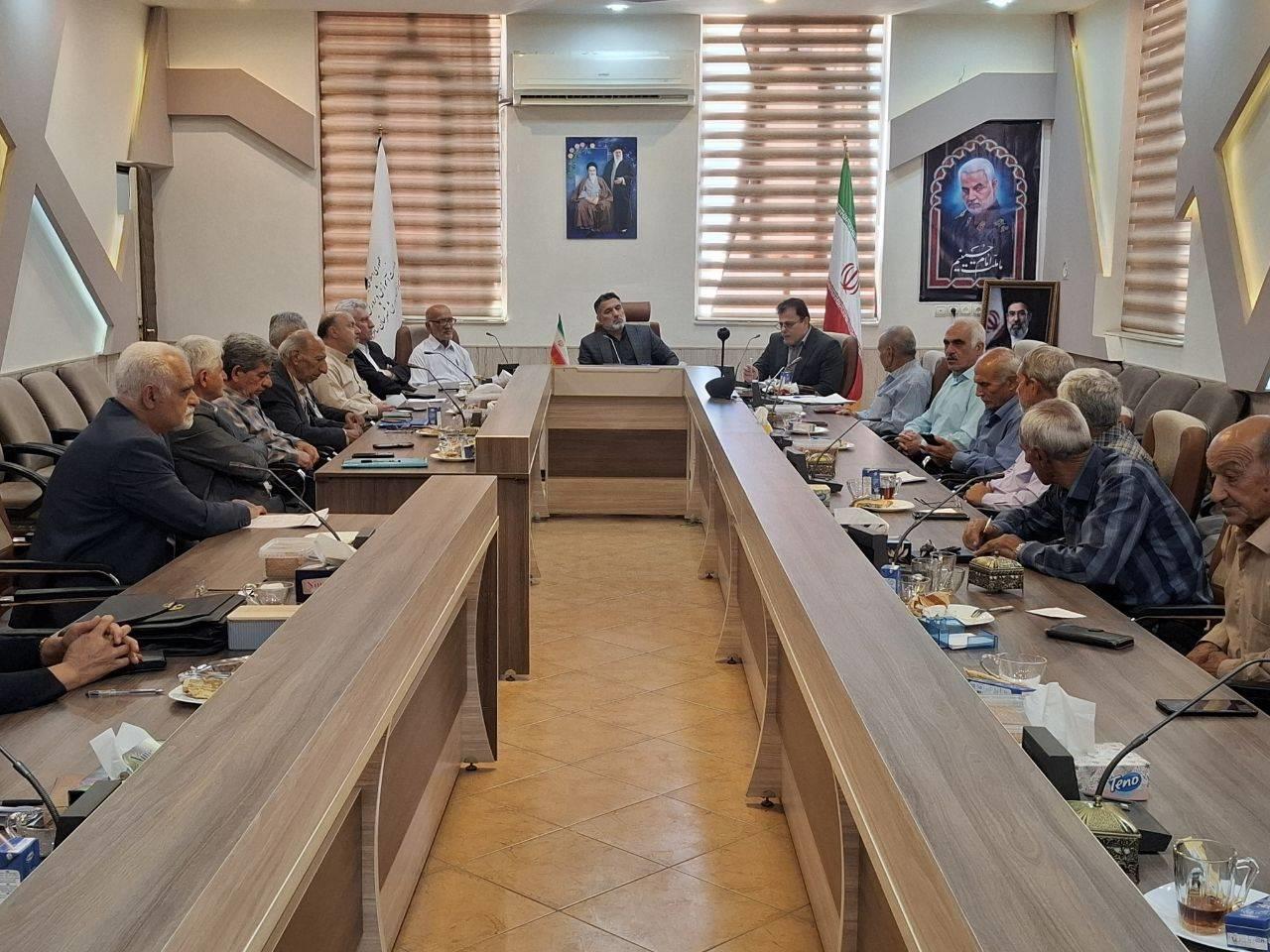 دغدغه‌های بازنشستگان در نشست مدیر صندوق بازنشستگی سمنان با رؤسای کانون‌ها شنیده شد