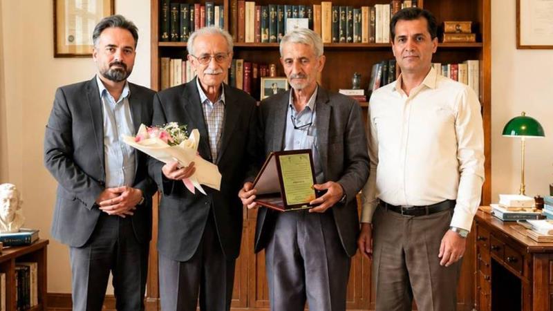 تجلیل مدیر صندوق بازنشستگی خراسان جنوبی از استاد ریاضیات دانشگاه بیرجند