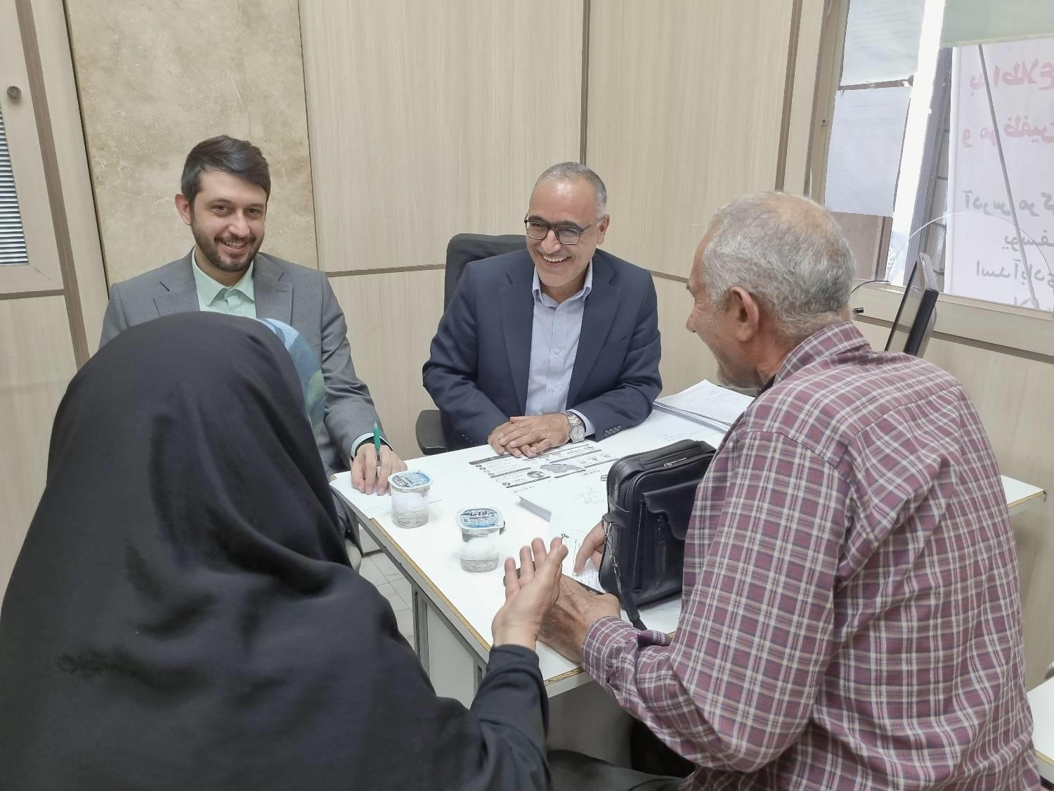 دیدار چهره‌به‌چهره مدیرعامل صندوق بازنشستگی کشوری با بازنشستگان و مراجعان استان تهران