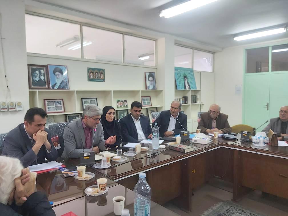 نشست رؤسای کانون‌های بازنشستگان آموزش و پرورش مازندران با محوریت بررسی مسائل رفاهی و بیمه‌ای