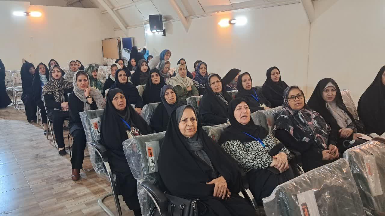 همایش سلامت و ایستگاه غربالگری در خانه امید بازنشستگان دزفول