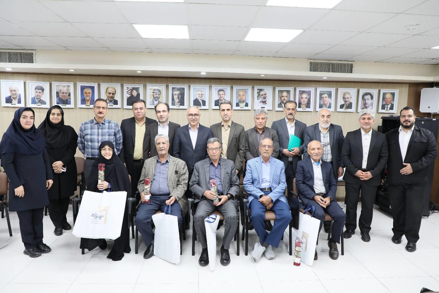دیدار مدیرعامل صندوق بازنشستگی کشوری با معلمان بازنشسته در روز گرامیداشت مقام معلم