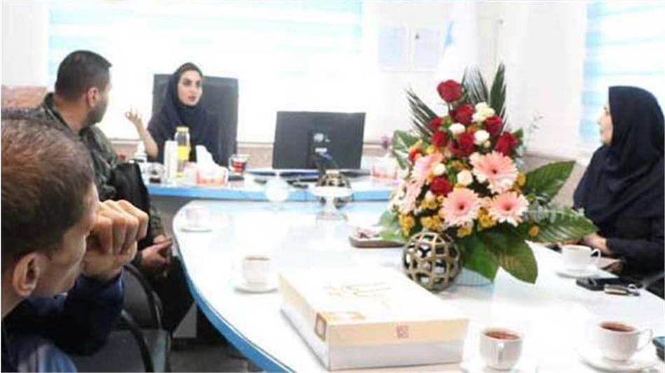 عیادت مدیران گروه بازنشستگی فولاد از فرزند توان‌خواه بازنشسته متوفی