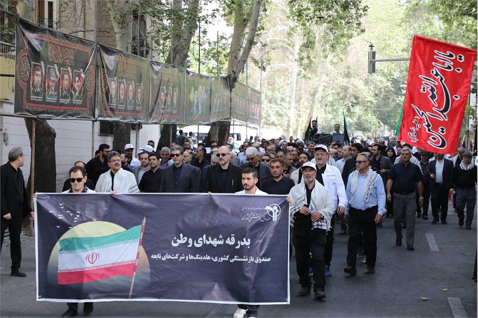 حضور مدیرعامل صندوق بازنشستگی کشوری در آیین بدرقه ۶۰ شهید وطن