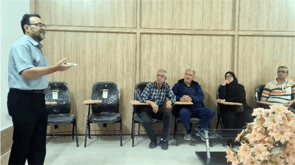 دومین کارگاه آموزشی «راه‌های پیشگیری از افسردگی و اصول شاد زیستن»