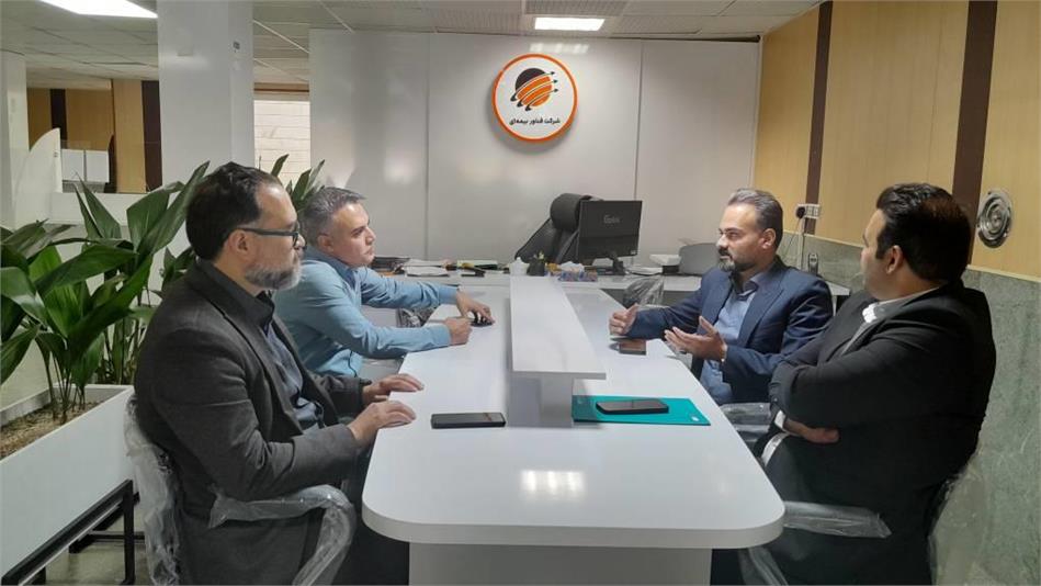 بازدید مدیر خراسان جنوبی از شعب بیمه دی و شرکت ایرانیان پوشش