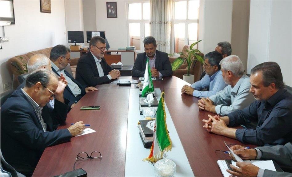 دیدار رییس و اعضای هیأت مدیره کانون بازنشستگان استانداری با مدیر صندوق در استان قم