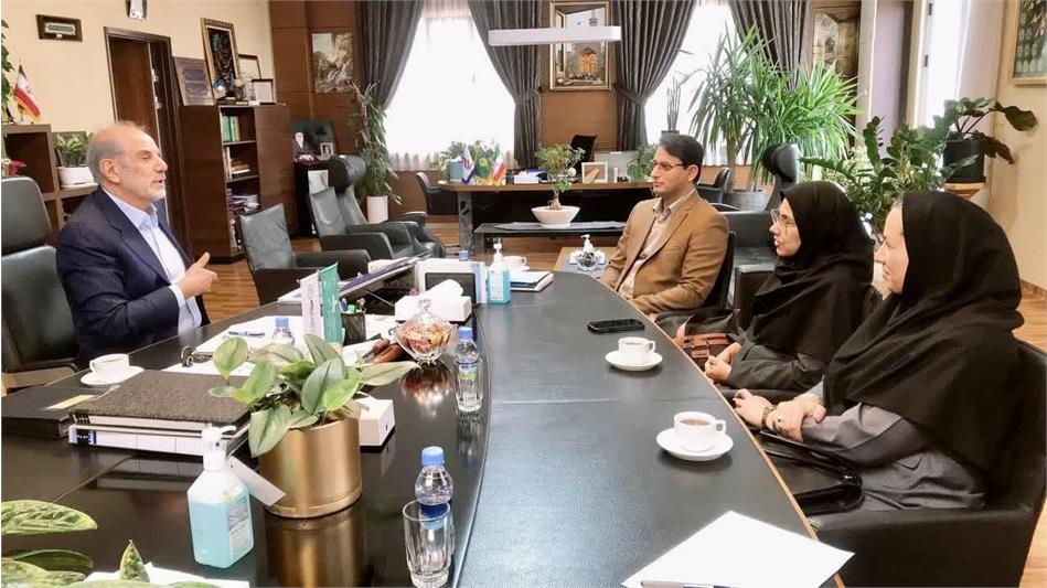 توافق سه جانبه برای خدمت رسانی “بیمارستان فوق تخصصی رضوی مشهد” به بازنشستگان کشوری در قالب بیمه تکمیلی درمان