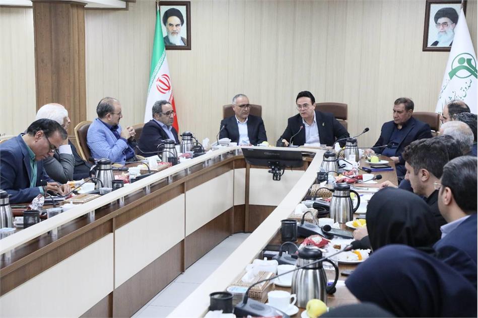 بیمه تکمیلی و معیشت بازنشستگان فولاد اولویت مهم و مطالبه به‌حق است