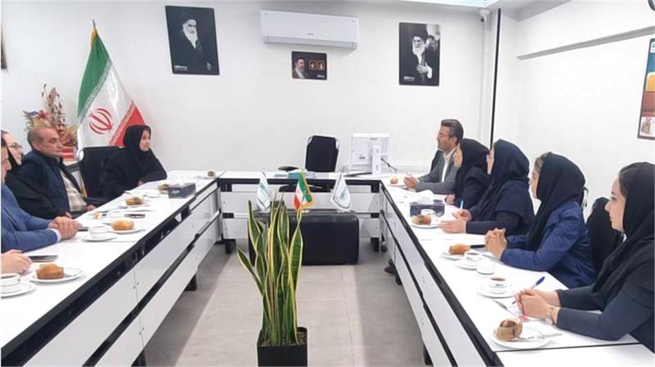نخستین نشست مدیر صندوق بازنشستگی استان آذربایجان شرقی و مدیر بیمه دی