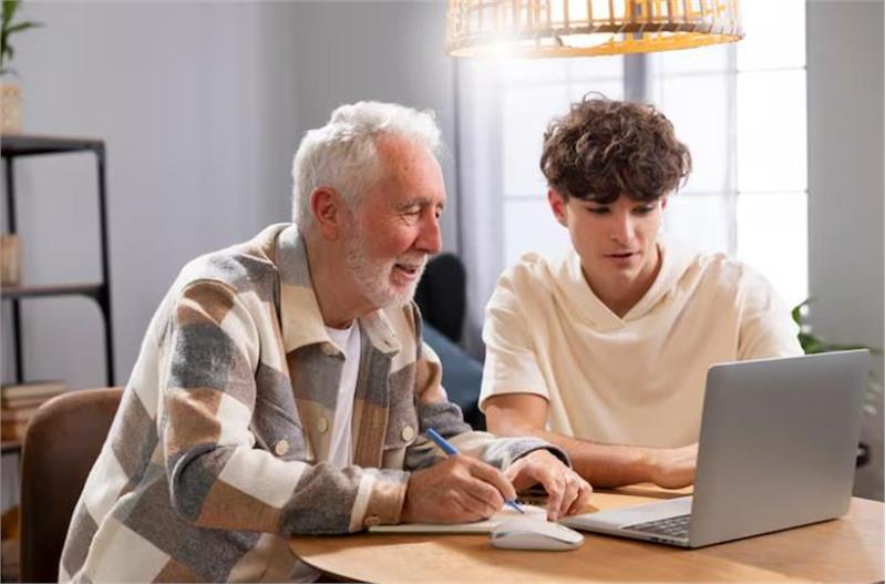 کنار آمدن با تغییر هویت شغلی و پیدا کردن نقش جدید در زندگی