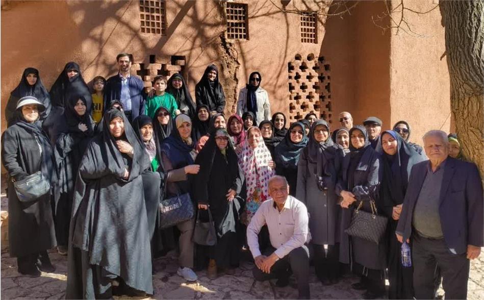 اردوی زیارتی تفریحی یک روزه "ابیانه" برای بازنشستگان استان قم