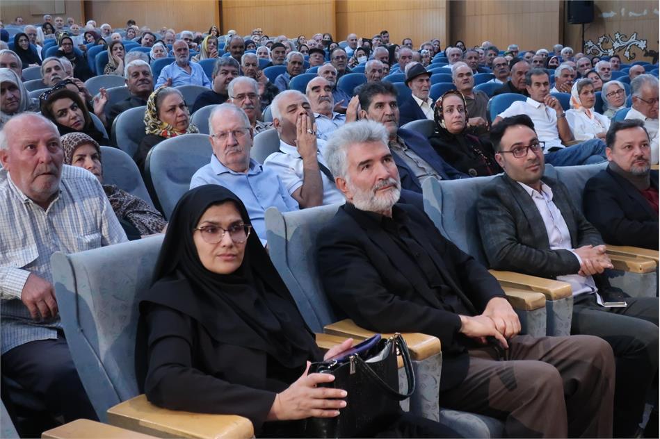 حضور فعال مدیریت صندوق بازنشستگی کشوری استان البرز در برنامه‌های تکریم سالمندان