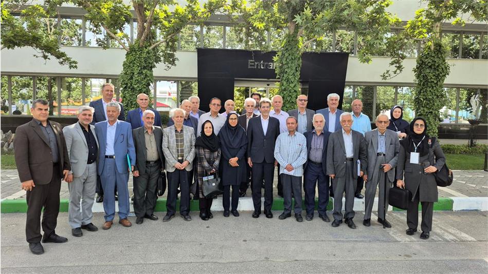 نشست مدیرعامل صندوق بازنشستگی کشوری با روسای کانون‌های بازنشستگی استان خراسان رضوی