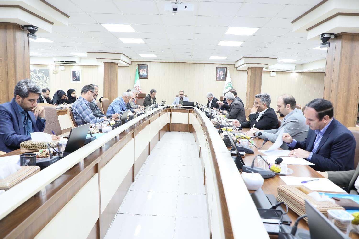 نشست مشورتی با کانون‌های بازنشستگی و فعالان صنعت بیمه