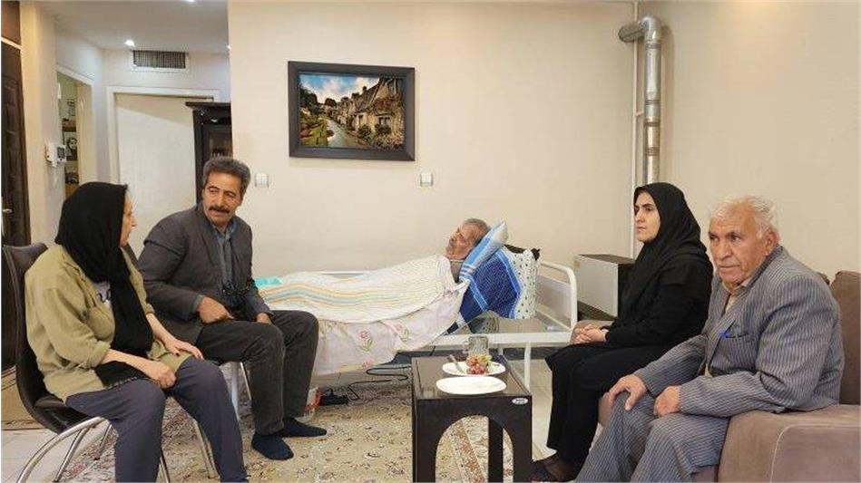 عیادت مدیر صندوق بازنشستگی استان مرکزی از بازنشسته راه آهن اراک