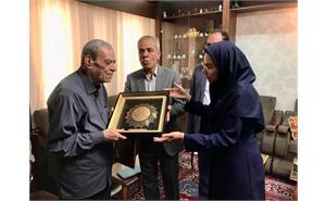 تجلیل از خانواده شهید در سبزوار 1